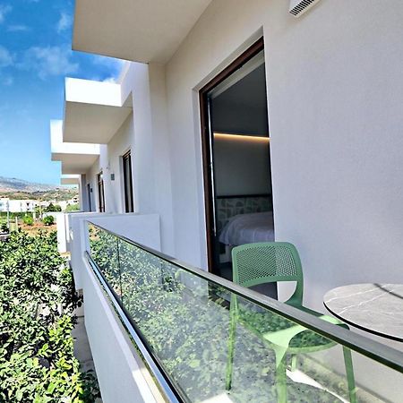 Elmaral Living Experience "Adults Only" Apartamento Agia Pelagia  Exterior foto